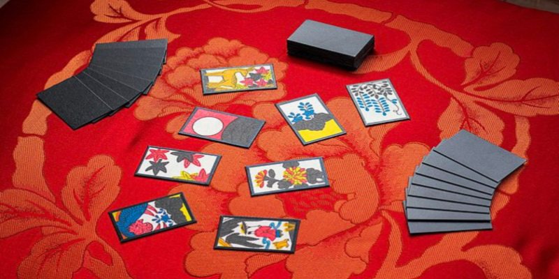 Bộ bài Hanafuda với hình hoa theo mùa